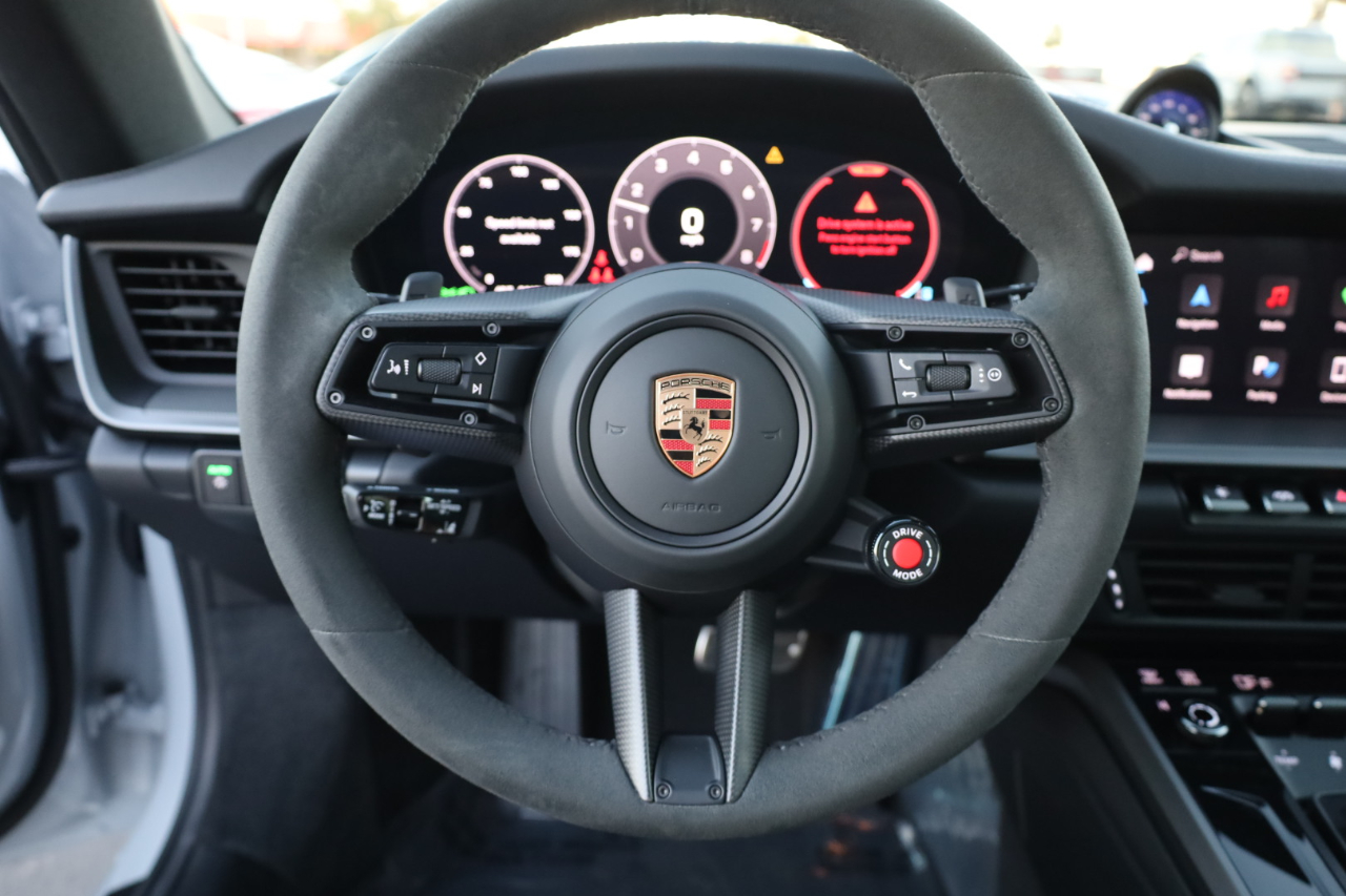 Porsche 911 Carrera Coupe 2025