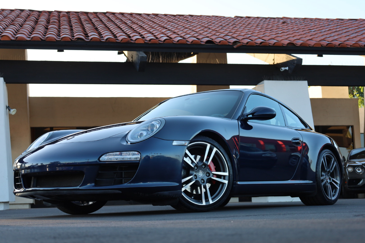 Porsche 911 Carrera S Coupe 2011