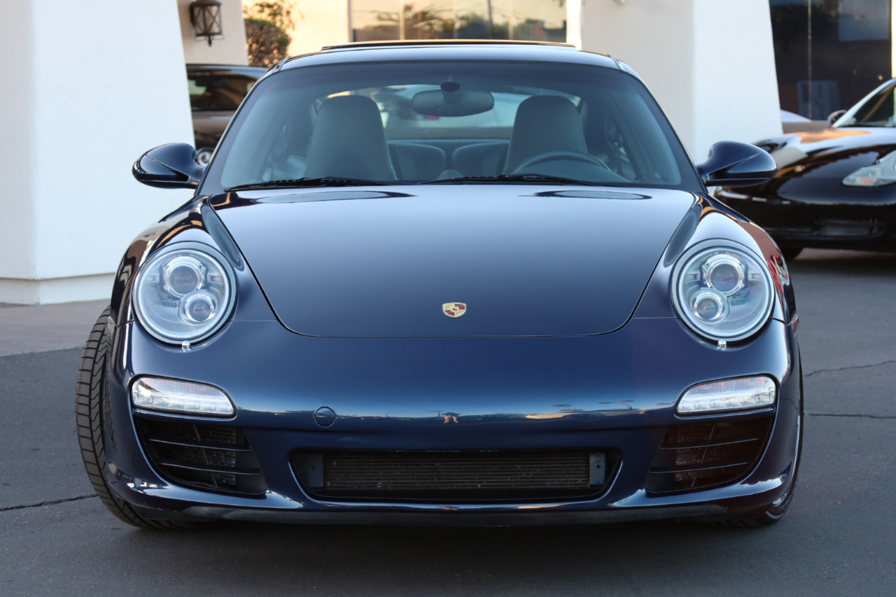 Porsche 911 Carrera S Coupe 2011