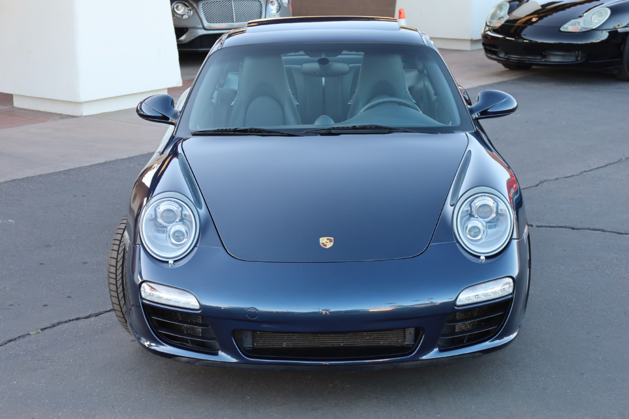 Porsche 911 Carrera S Coupe 2011
