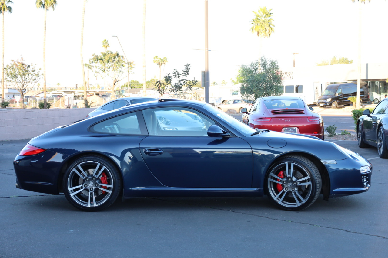 Porsche 911 Carrera S Coupe 2011