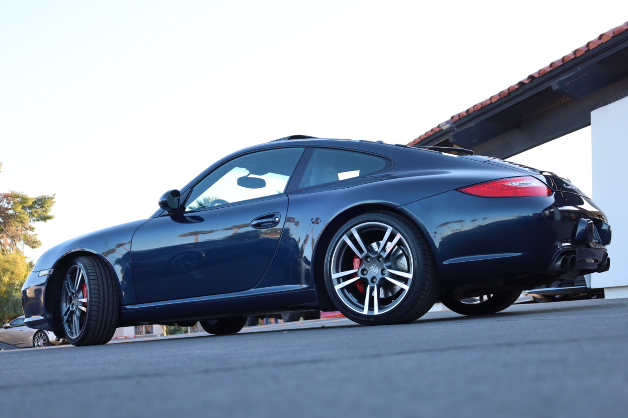 Porsche 911 Carrera S Coupe 2011