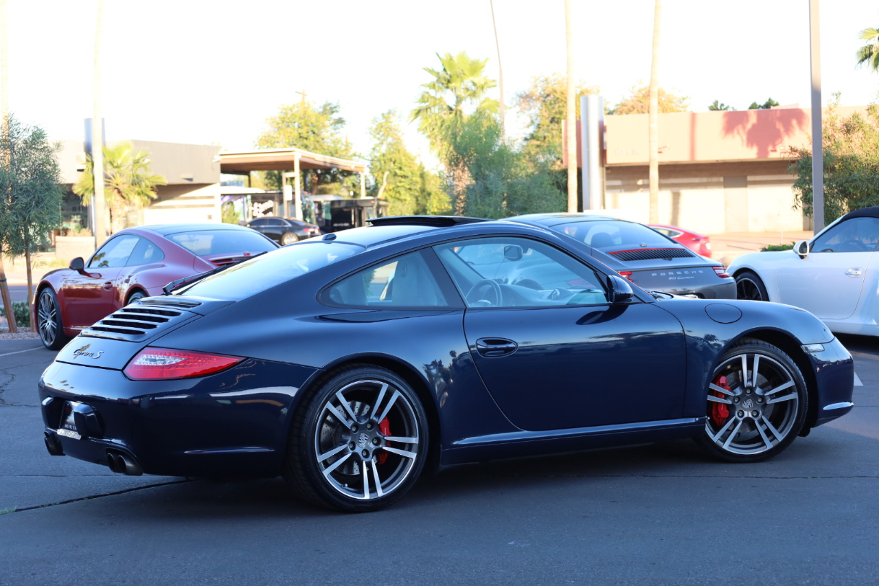 Porsche 911 Carrera S Coupe 2011