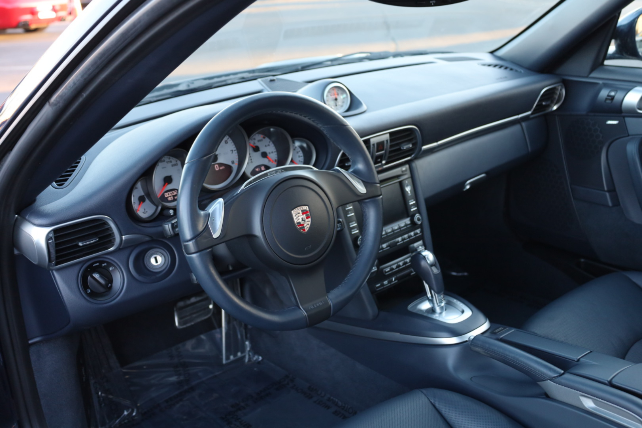 Porsche 911 Carrera S Coupe 2011