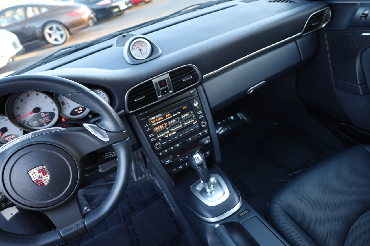 Porsche 911 Carrera S Coupe 2011