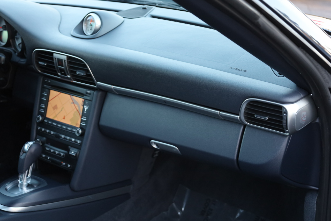 Porsche 911 Carrera S Coupe 2011