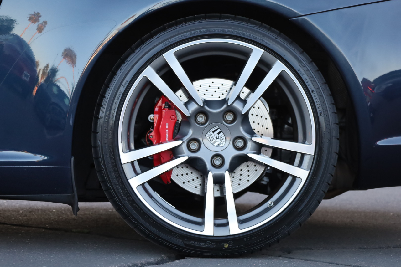 Porsche 911 Carrera S Coupe 2011