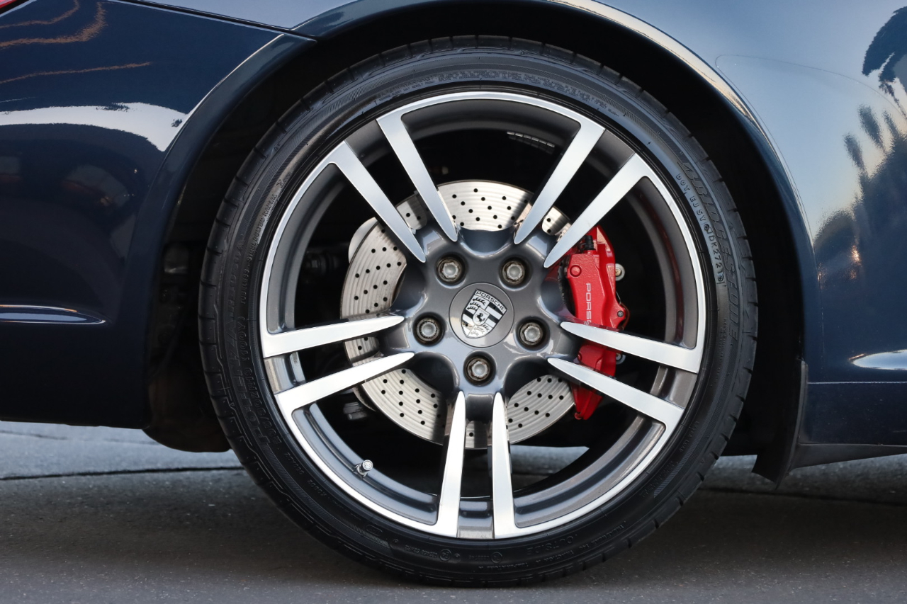 Porsche 911 Carrera S Coupe 2011