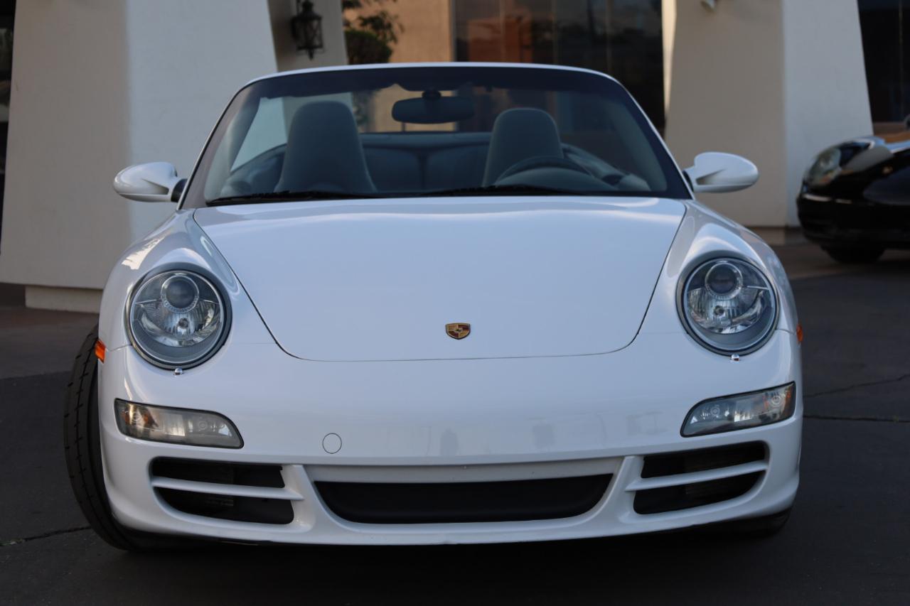 Porsche 911 Carrera Cabriolet 2006