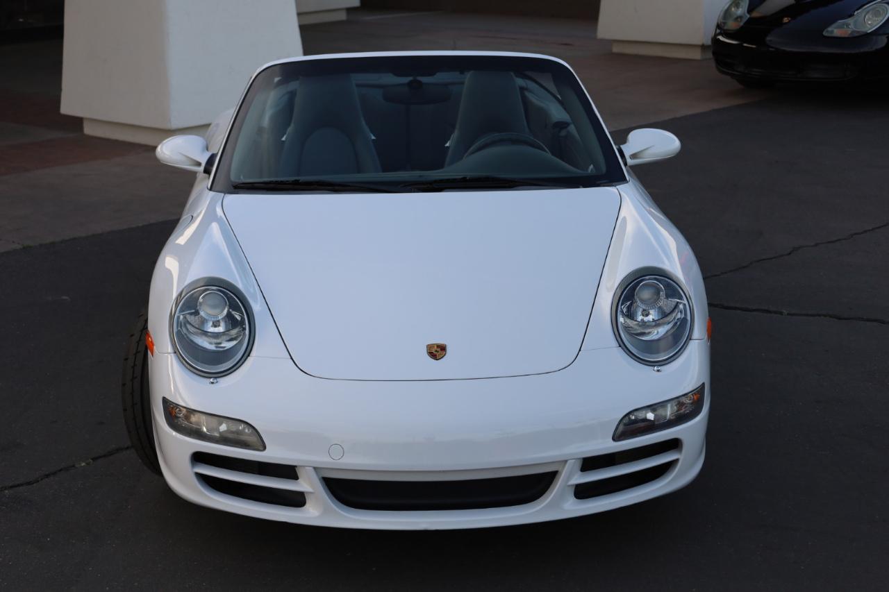 Porsche 911 Carrera Cabriolet 2006