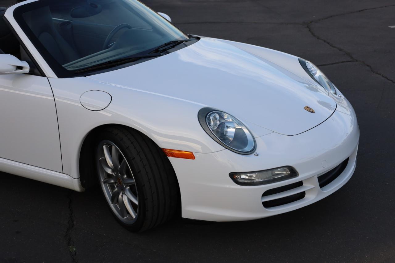 Porsche 911 Carrera Cabriolet 2006