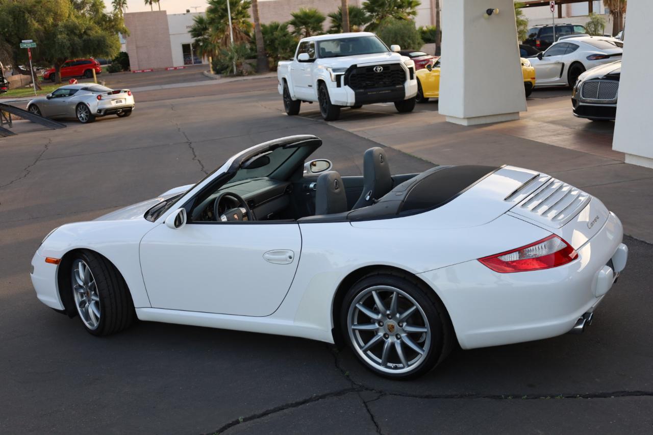 Porsche 911 Carrera Cabriolet 2006
