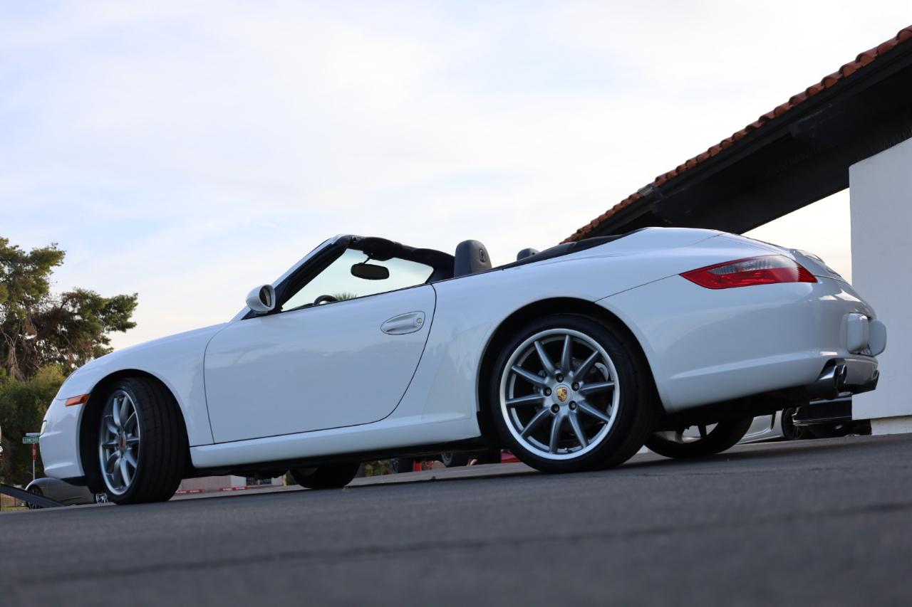 Porsche 911 Carrera Cabriolet 2006