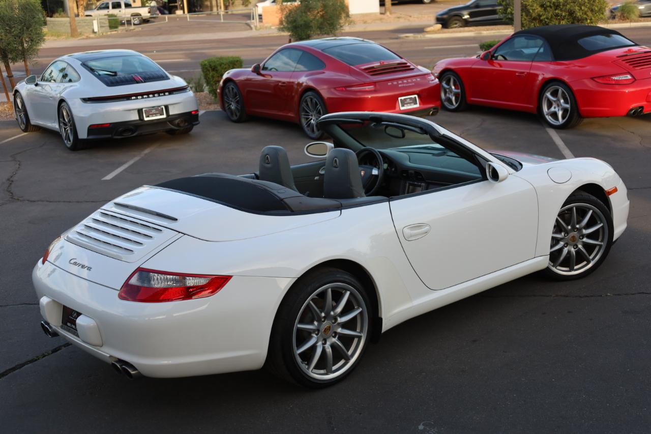 Porsche 911 Carrera Cabriolet 2006