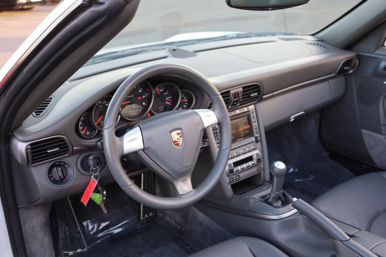 Porsche 911 Carrera Cabriolet 2006