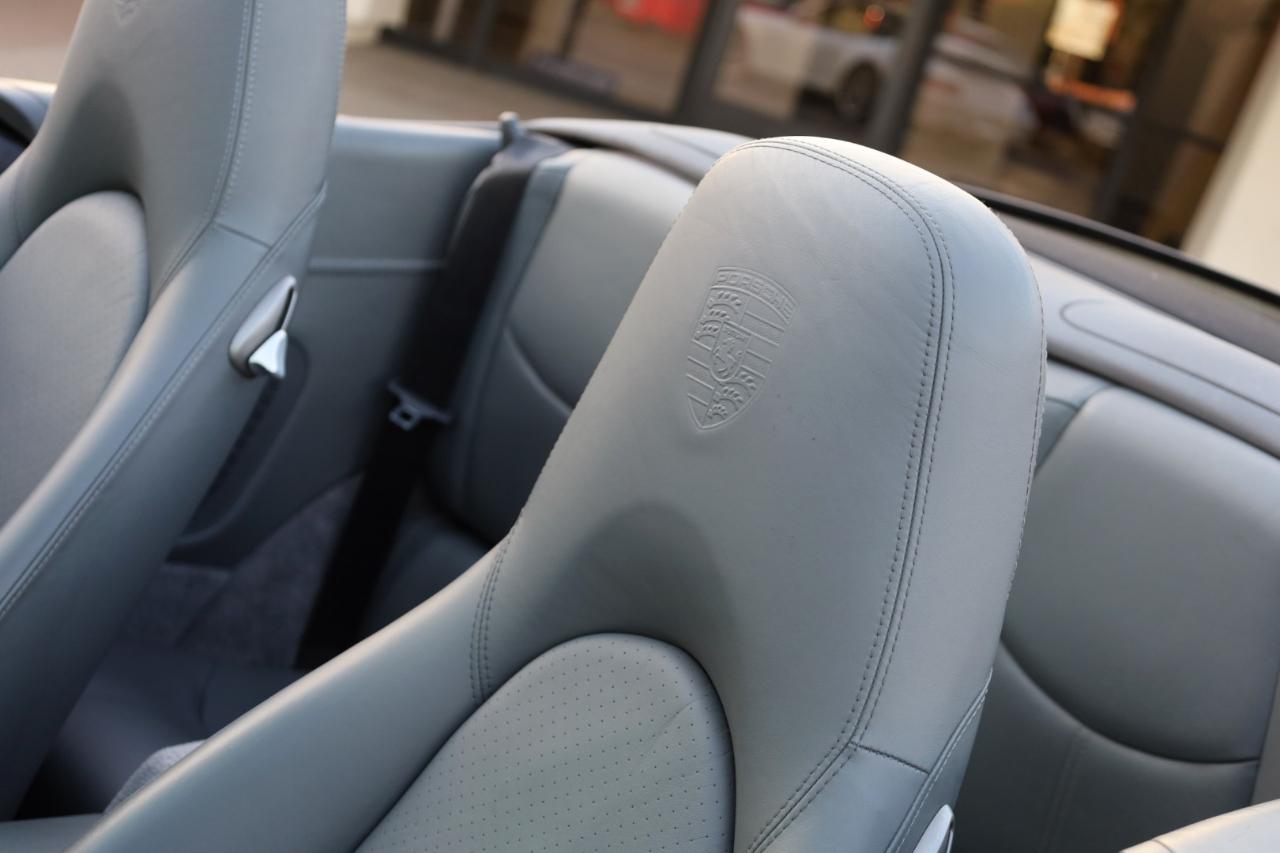 Porsche 911 Carrera Cabriolet 2006