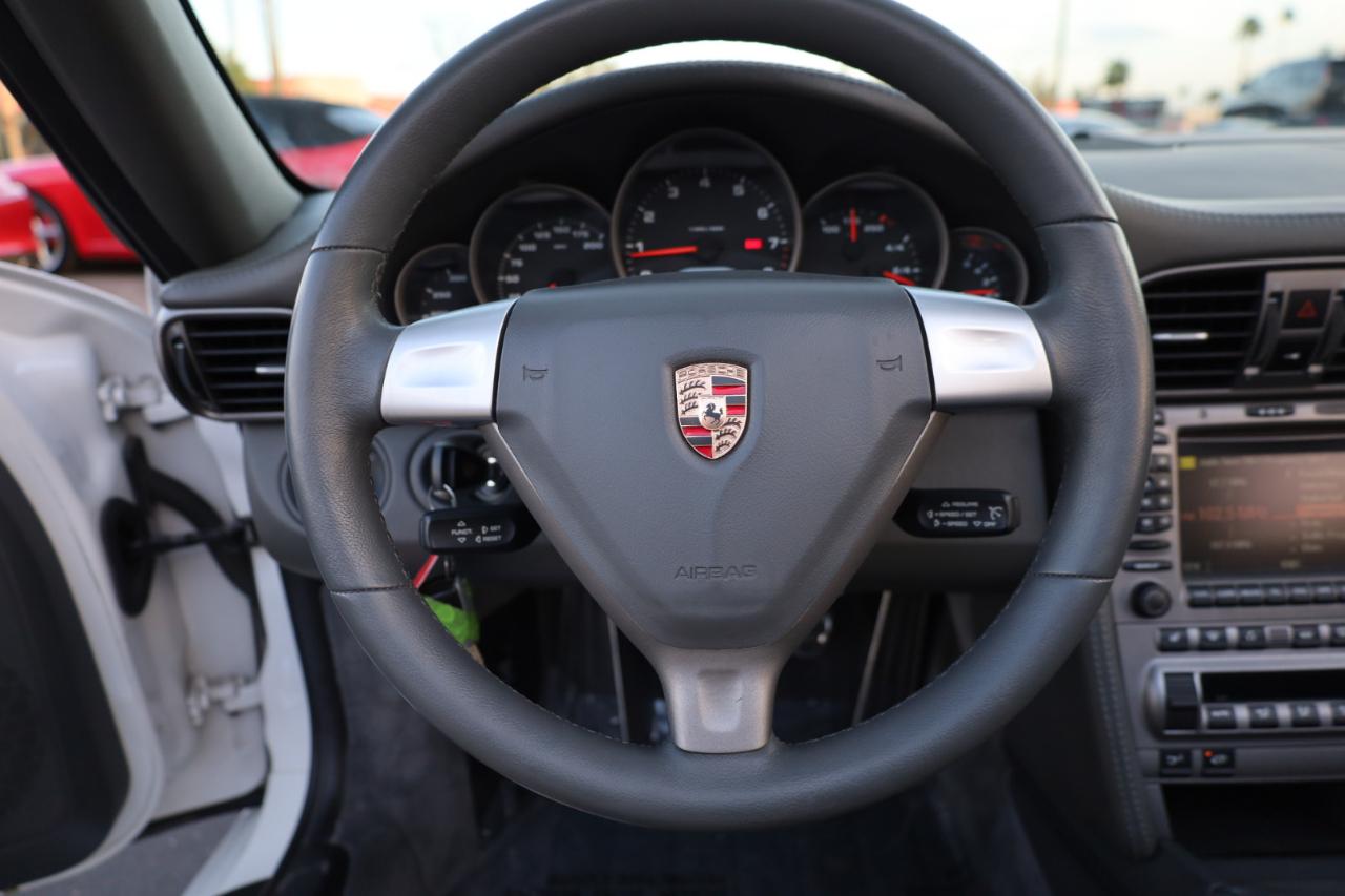 Porsche 911 Carrera Cabriolet 2006