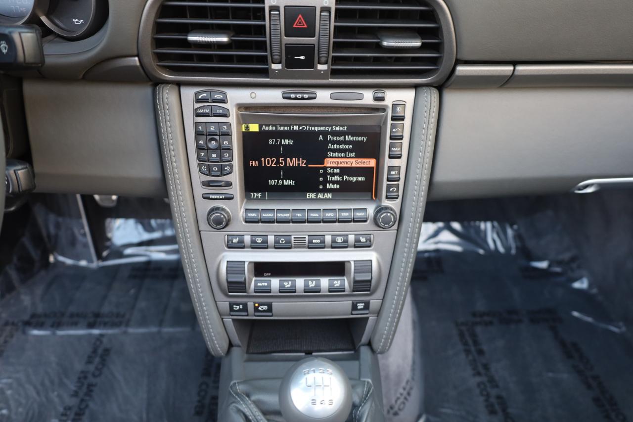 Porsche 911 Carrera Cabriolet 2006