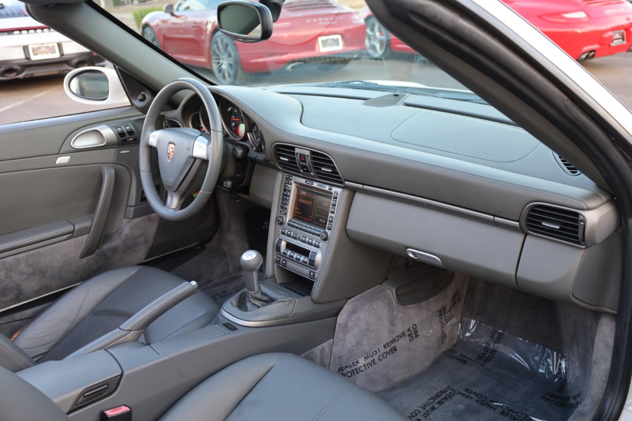 Porsche 911 Carrera Cabriolet 2006