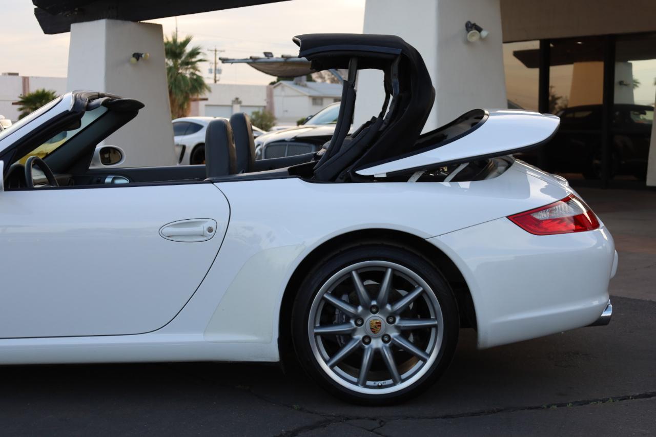 Porsche 911 Carrera Cabriolet 2006