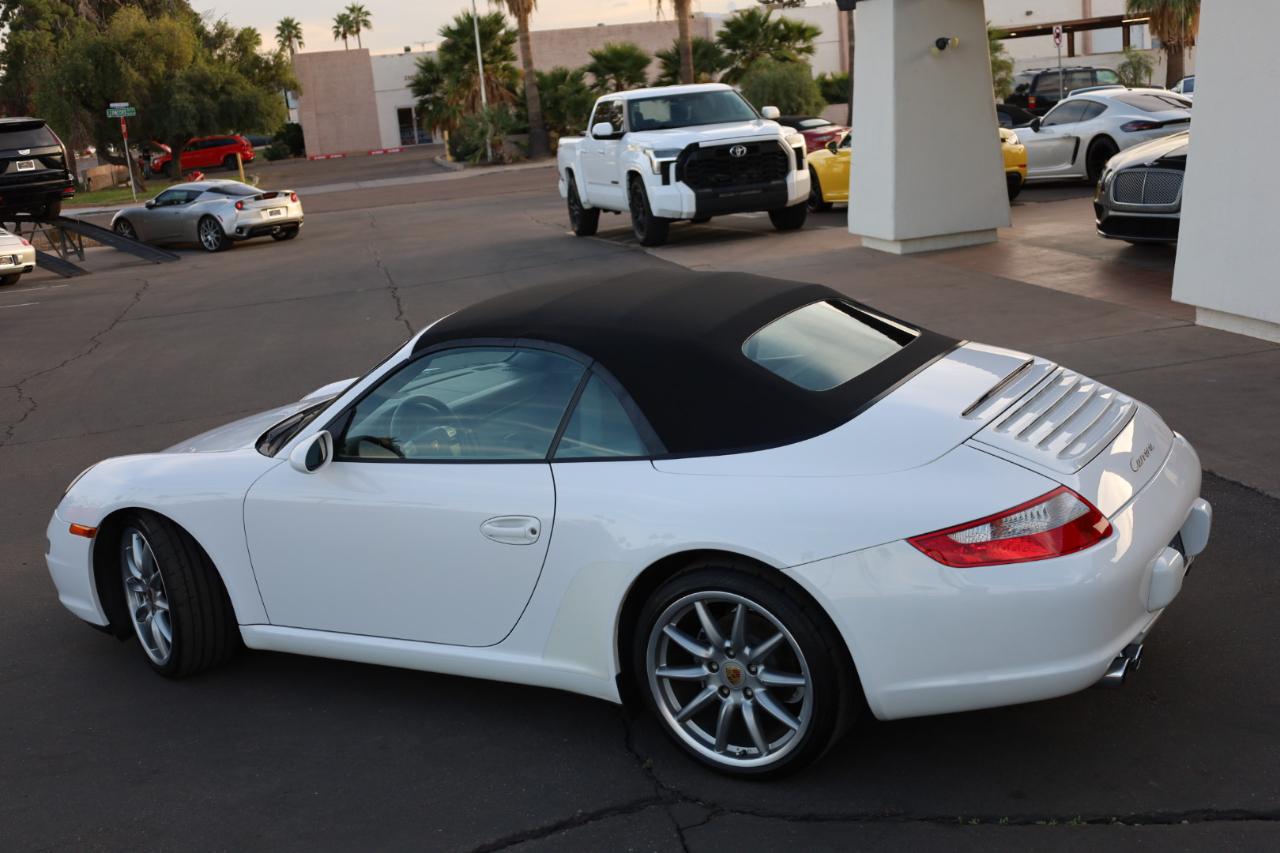 Porsche 911 Carrera Cabriolet 2006