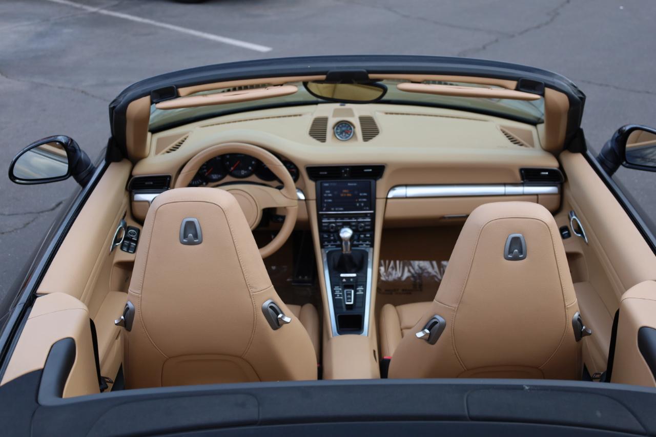Porsche 911 Carrera 4 Cabriolet 2013