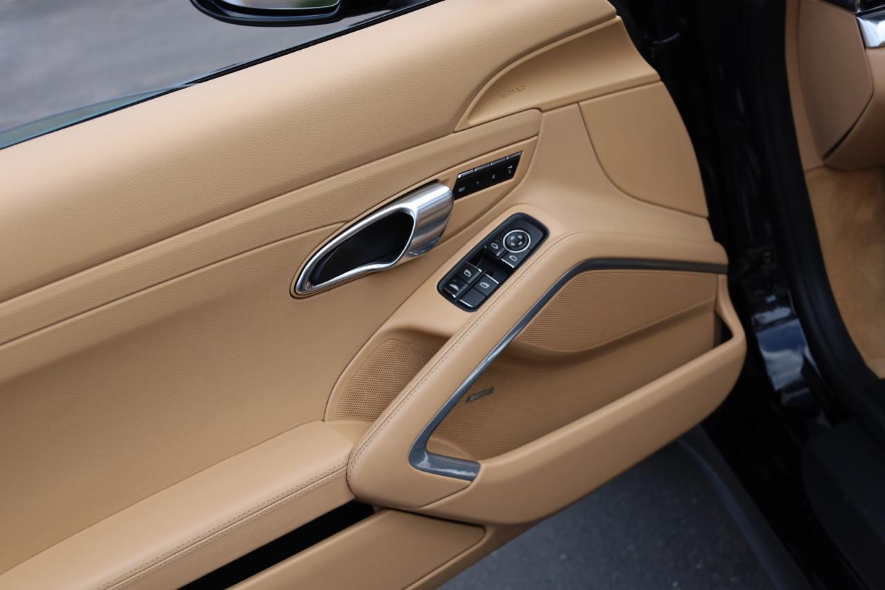 Porsche 911 Carrera 4 Cabriolet 2013