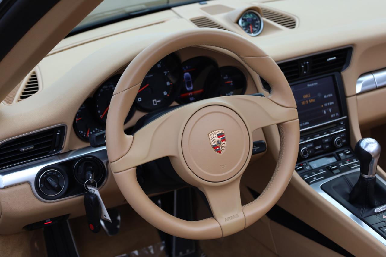 Porsche 911 Carrera 4 Cabriolet 2013