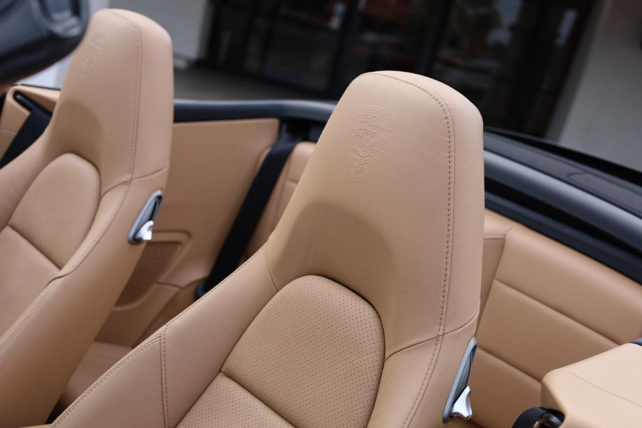 Porsche 911 Carrera 4 Cabriolet 2013