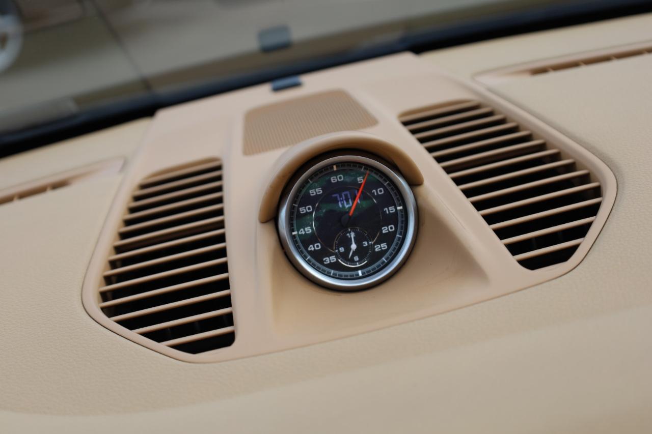 Porsche 911 Carrera 4 Cabriolet 2013