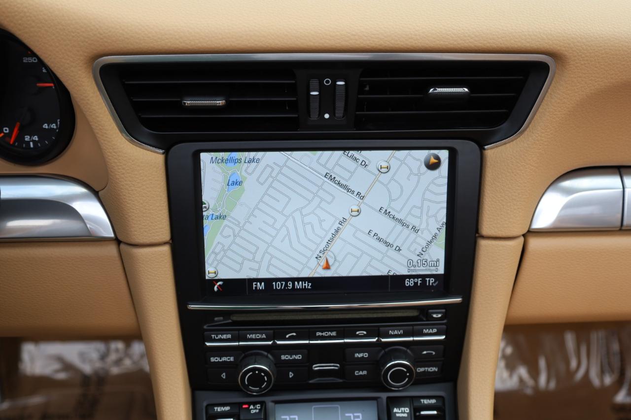 Porsche 911 Carrera 4 Cabriolet 2013