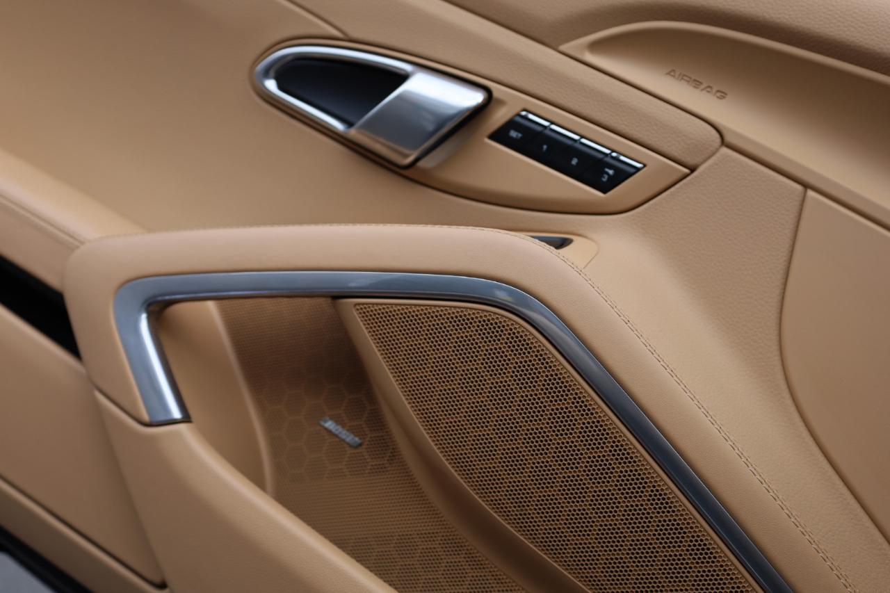 Porsche 911 Carrera 4 Cabriolet 2013