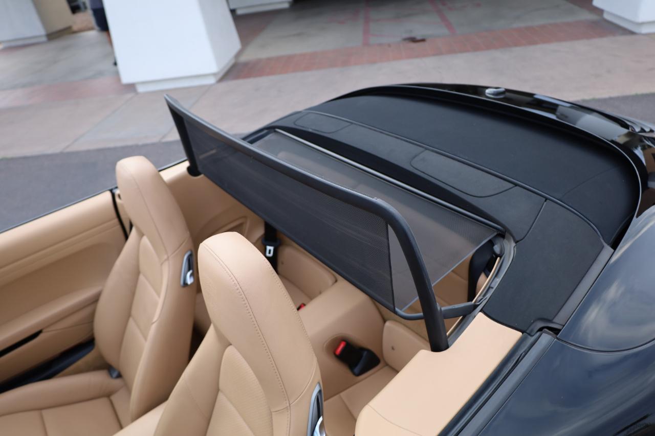 Porsche 911 Carrera 4 Cabriolet 2013