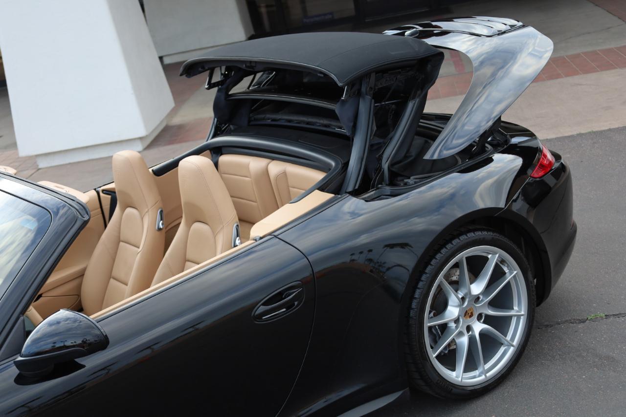 Porsche 911 Carrera 4 Cabriolet 2013