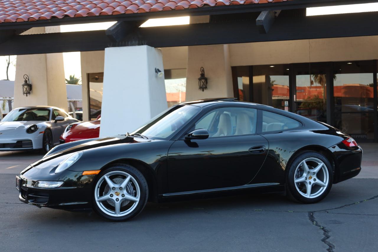 Porsche 911 Carrera Base 2005