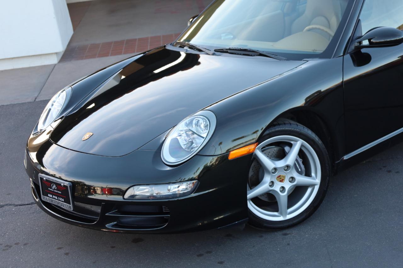 Porsche 911 Carrera Base 2005