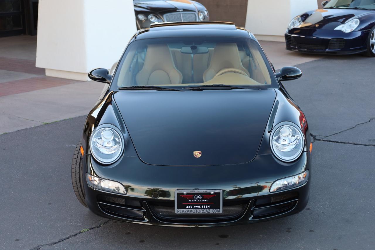 Porsche 911 Carrera Base 2005