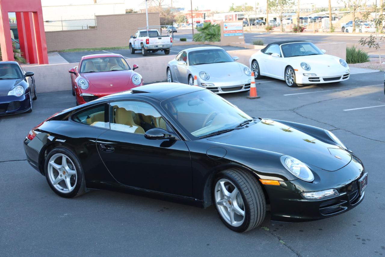 Porsche 911 Carrera Base 2005