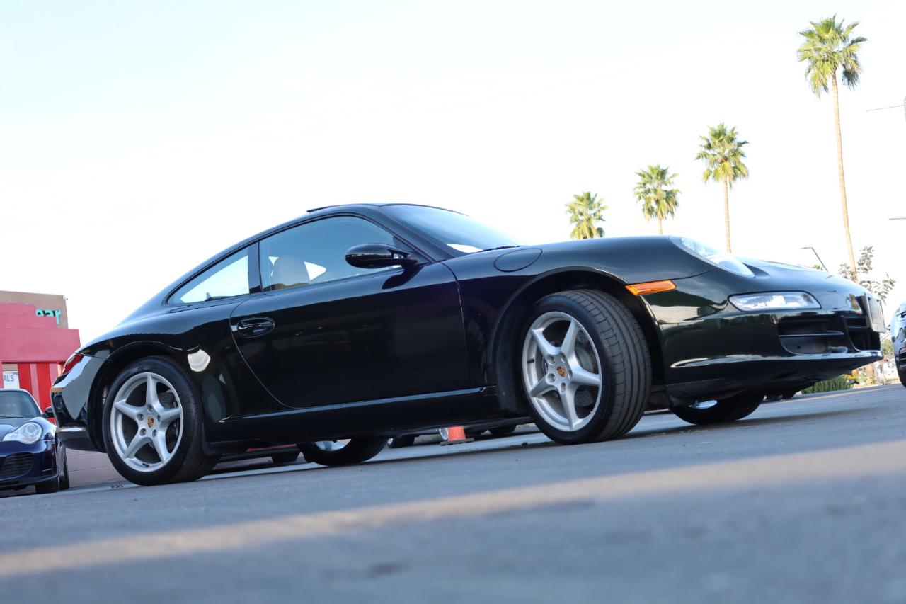 Porsche 911 Carrera Base 2005