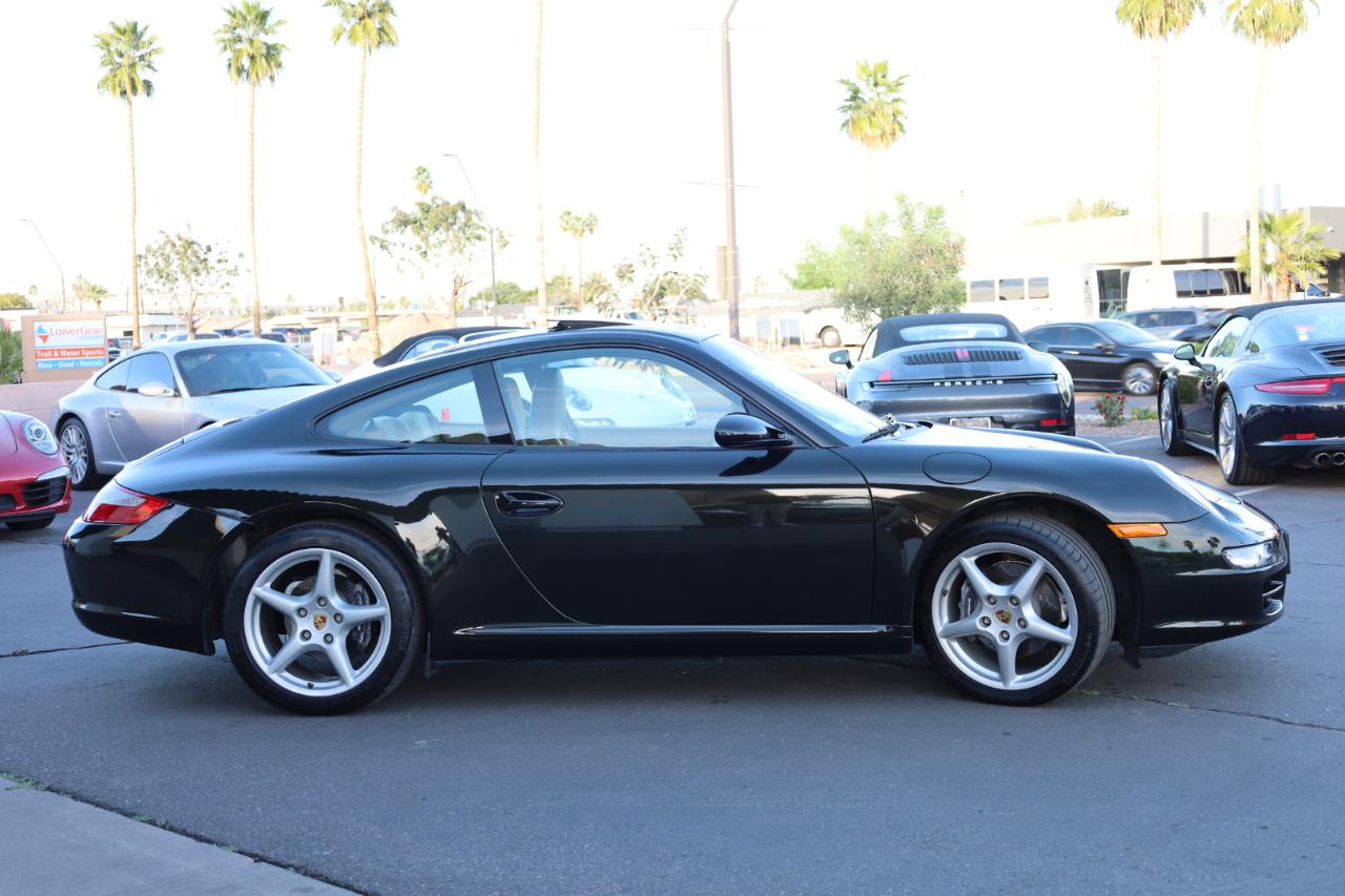 Porsche 911 Carrera Base 2005