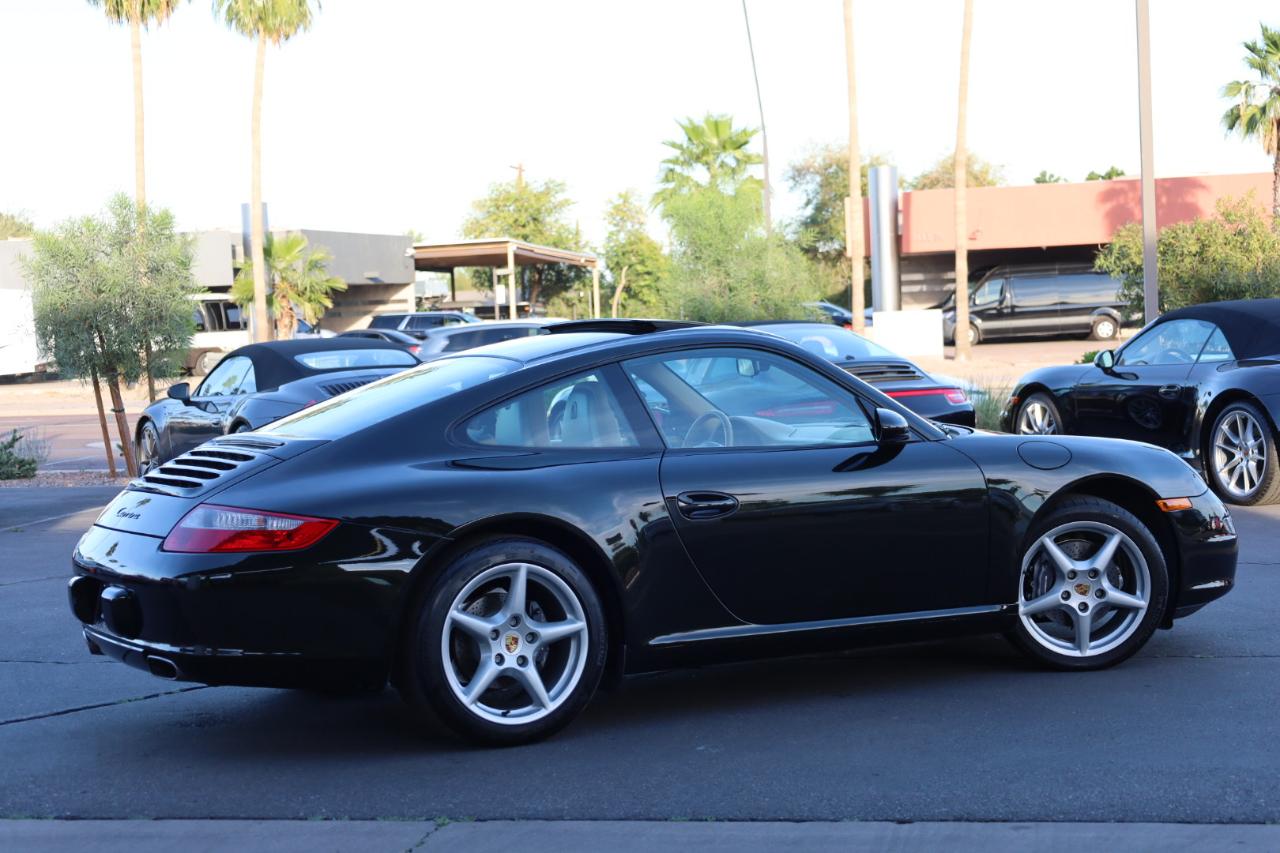 Porsche 911 Carrera Base 2005