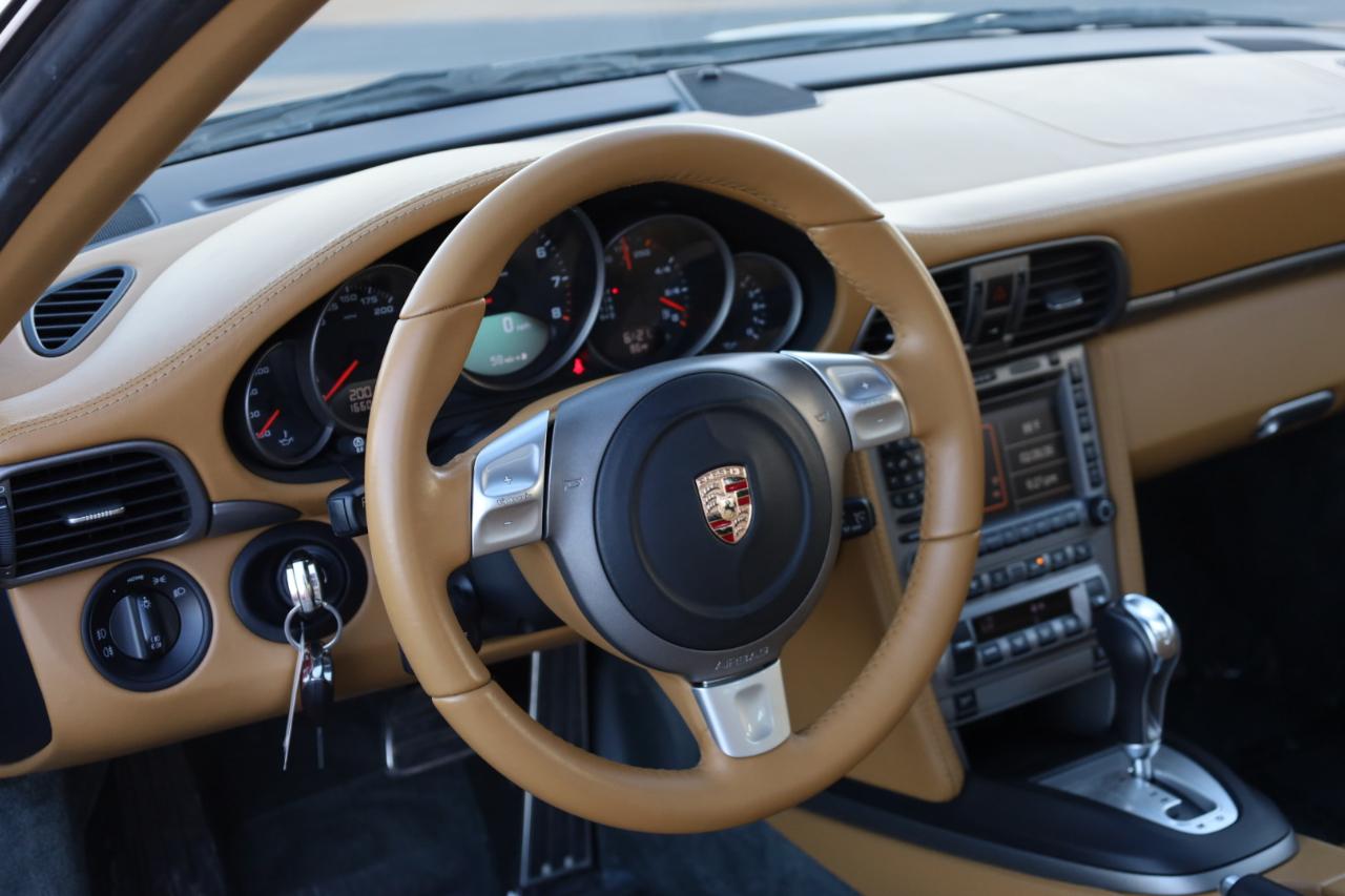 Porsche 911 Carrera Base 2005