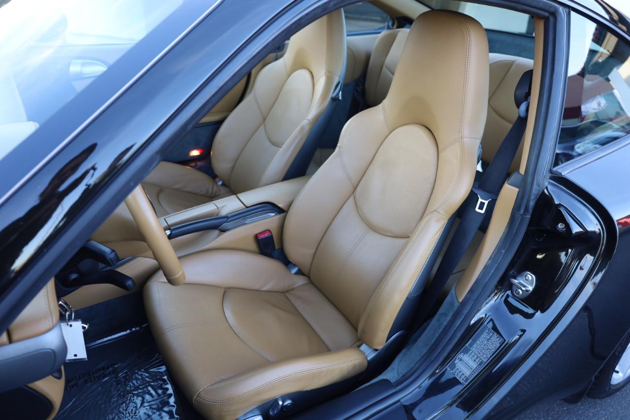 Porsche 911 Carrera Base 2005