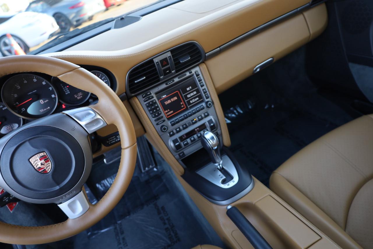 Porsche 911 Carrera Base 2005