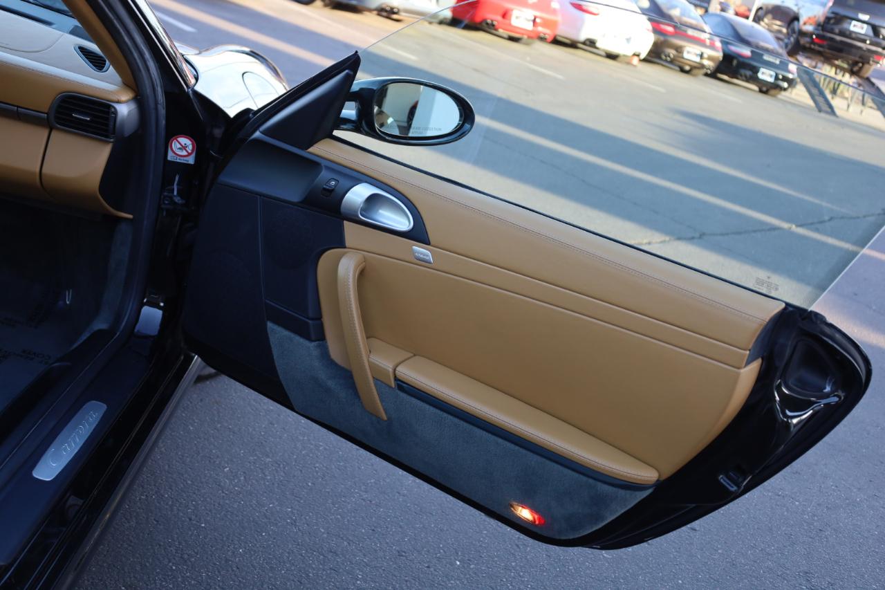 Porsche 911 Carrera Base 2005