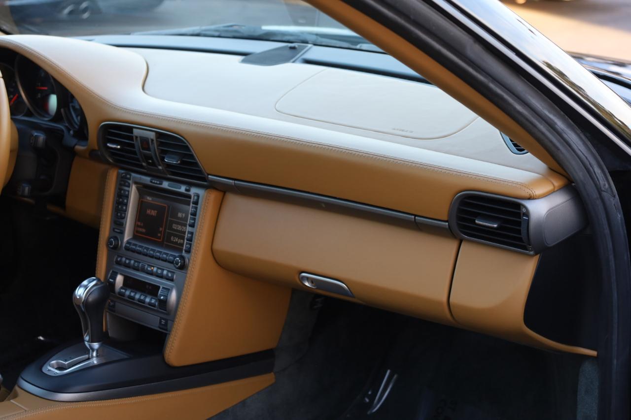 Porsche 911 Carrera Base 2005