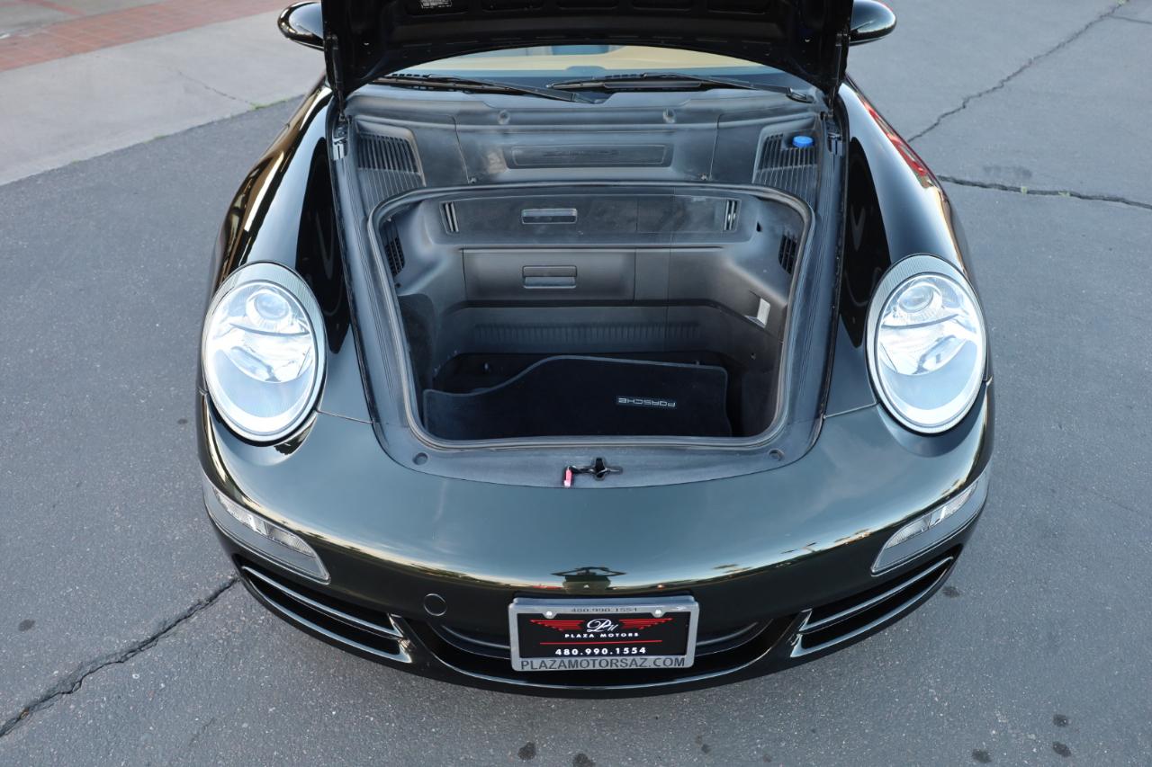 Porsche 911 Carrera Base 2005