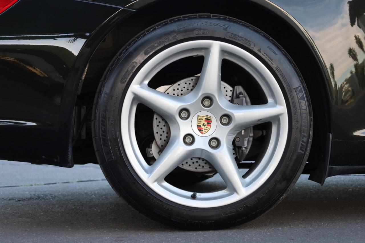 Porsche 911 Carrera Base 2005