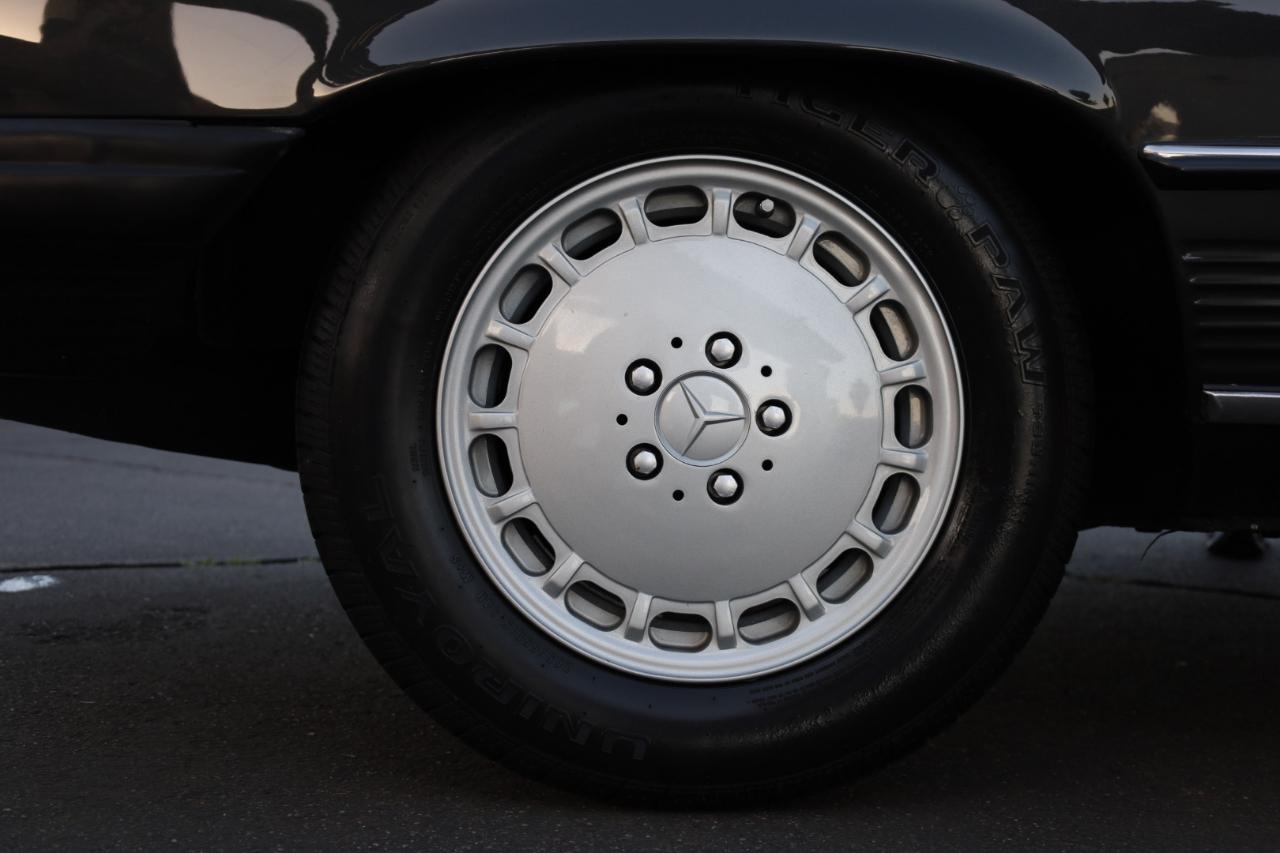 Mercedes-Benz 560 SL 1988