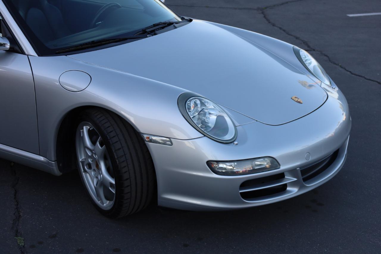 Porsche 911 Carrera Base 2005